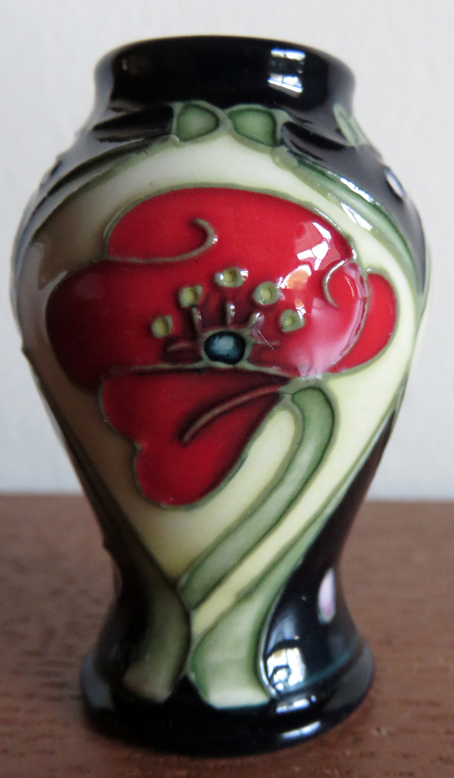Moorcroft Leaf and Berry green footed mini bowl